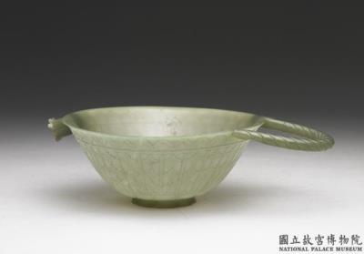 图片[2]-Jade bowl with single handle in twisted silk design, Ottoman Empire-China Archive